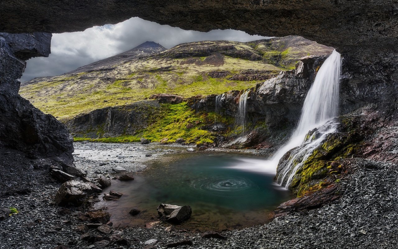 Обои водопад, исландия, waterfall, iceland разрешение 2000x1300 Загрузить