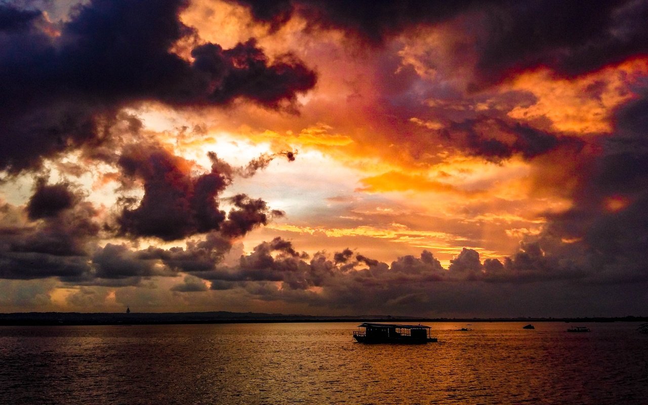 Обои небо, вечер, закат, пейзаж, море, корабль, лодка, океан, the sky, the evening, sunset, landscape, sea, ship, boat, the ocean разрешение 4128x2322 Загрузить