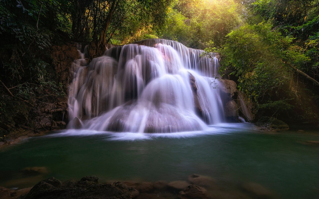 Обои река, лес, водопад, тайланд, каскад, водопад хуай мае камин, huay mae khamin waterfall, река кхвэяй, khwae yai river, river, forest, waterfall, thailand, cascade, waterfall huay mae fireplace разрешение 2112x1188 Загрузить