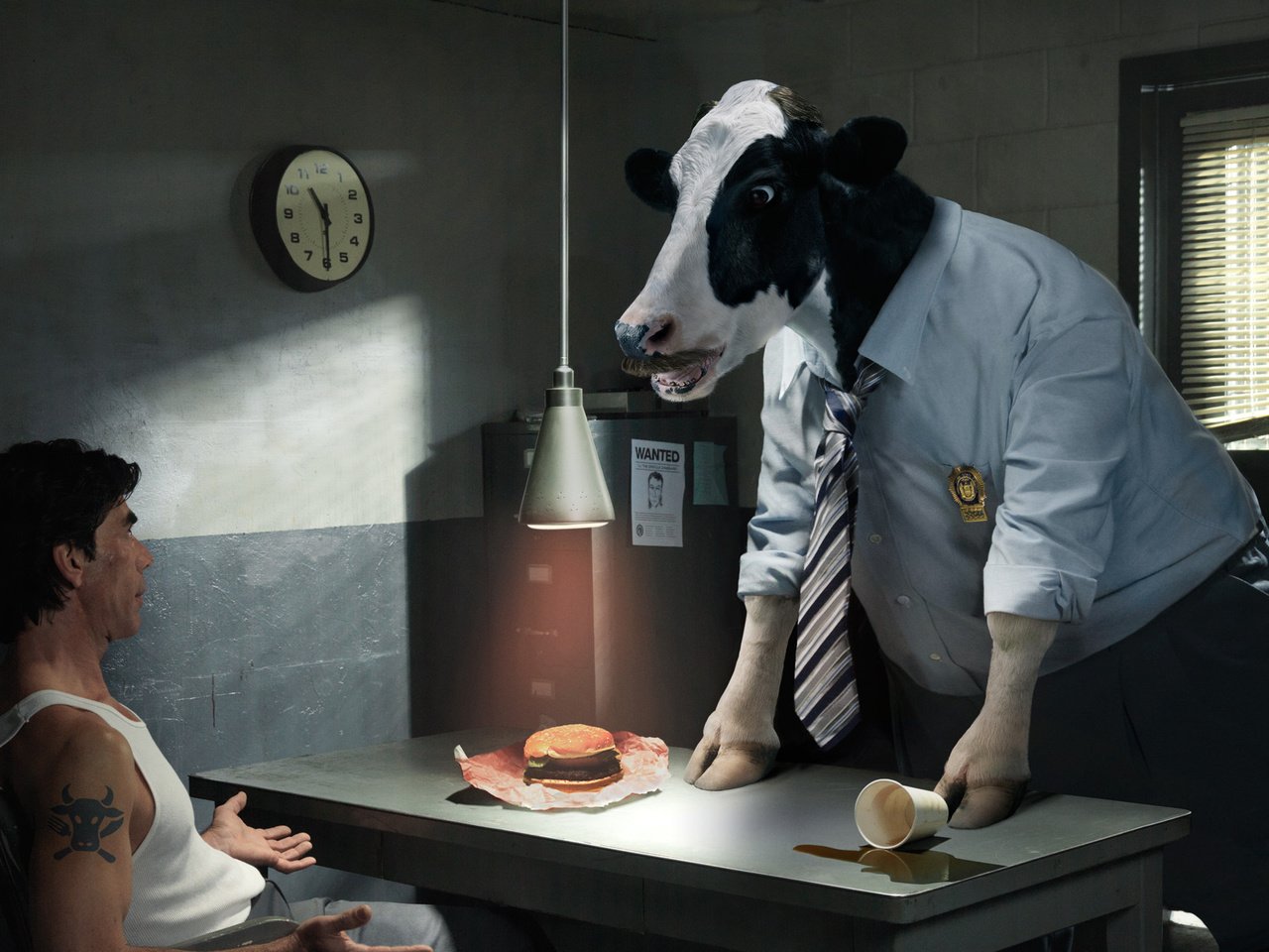 Обои корова, допрос, следователь, cow, questioning, the investigator разрешение 2000x1325 Загрузить