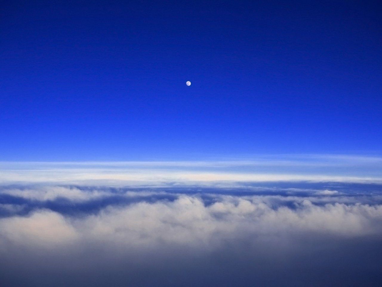 Обои небо, облака, луна, the sky, clouds, the moon разрешение 1920x1200 Загрузить