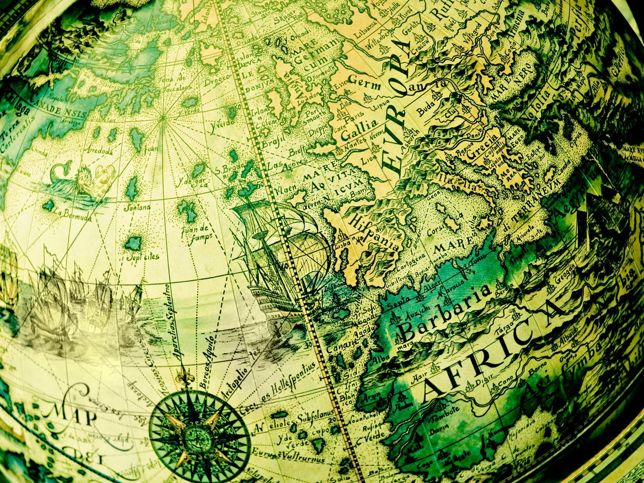 Обои под старину, глобус, карта мира, зеленый фон, antique, globe, world map, green background разрешение 3008x2000 Загрузить