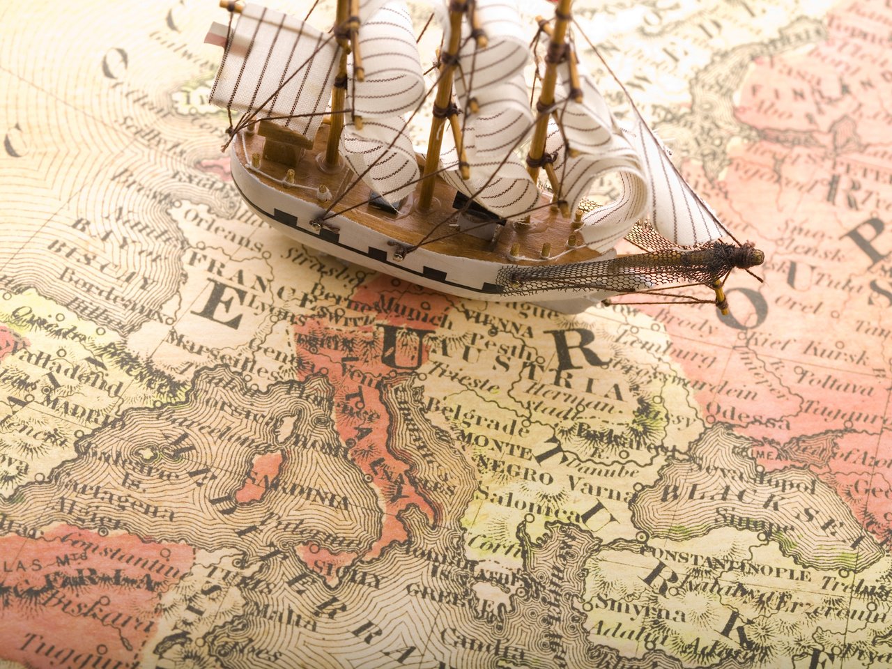 Обои корабль, карта, европа, морская тема, europa, ship, map, europe, the nautical theme разрешение 2399x1600 Загрузить