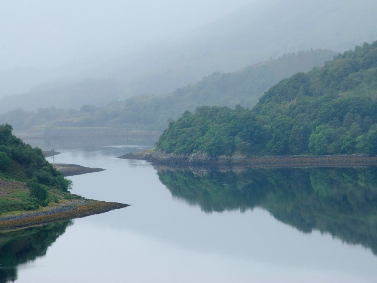 Обои небо, вода, река, горы, туман, шотландия, the sky, water, river, mountains, fog, scotland разрешение 3634x2331 Загрузить