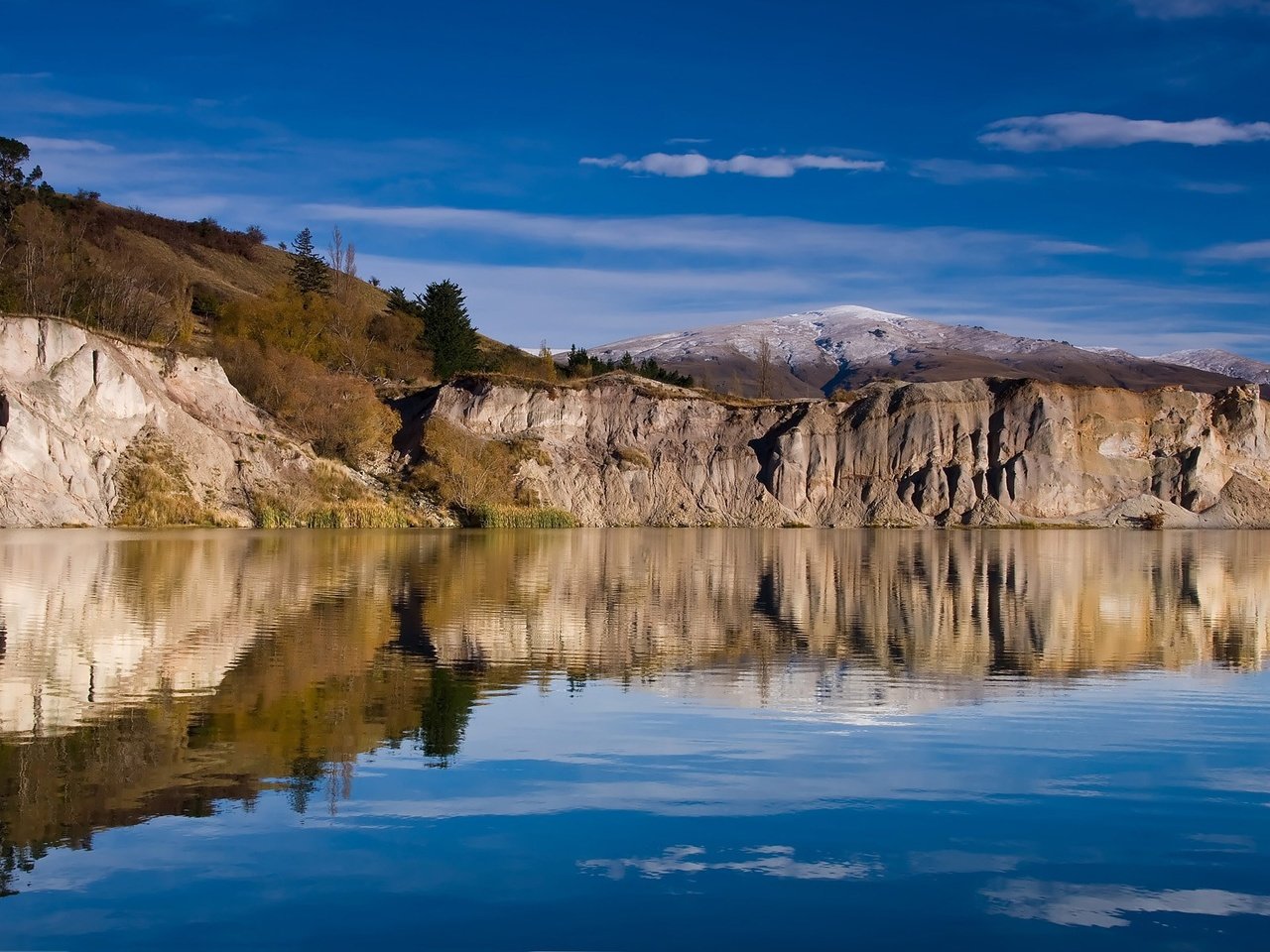 Обои озеро, скалы, лес, lake, rocks, forest разрешение 1920x1200 Загрузить