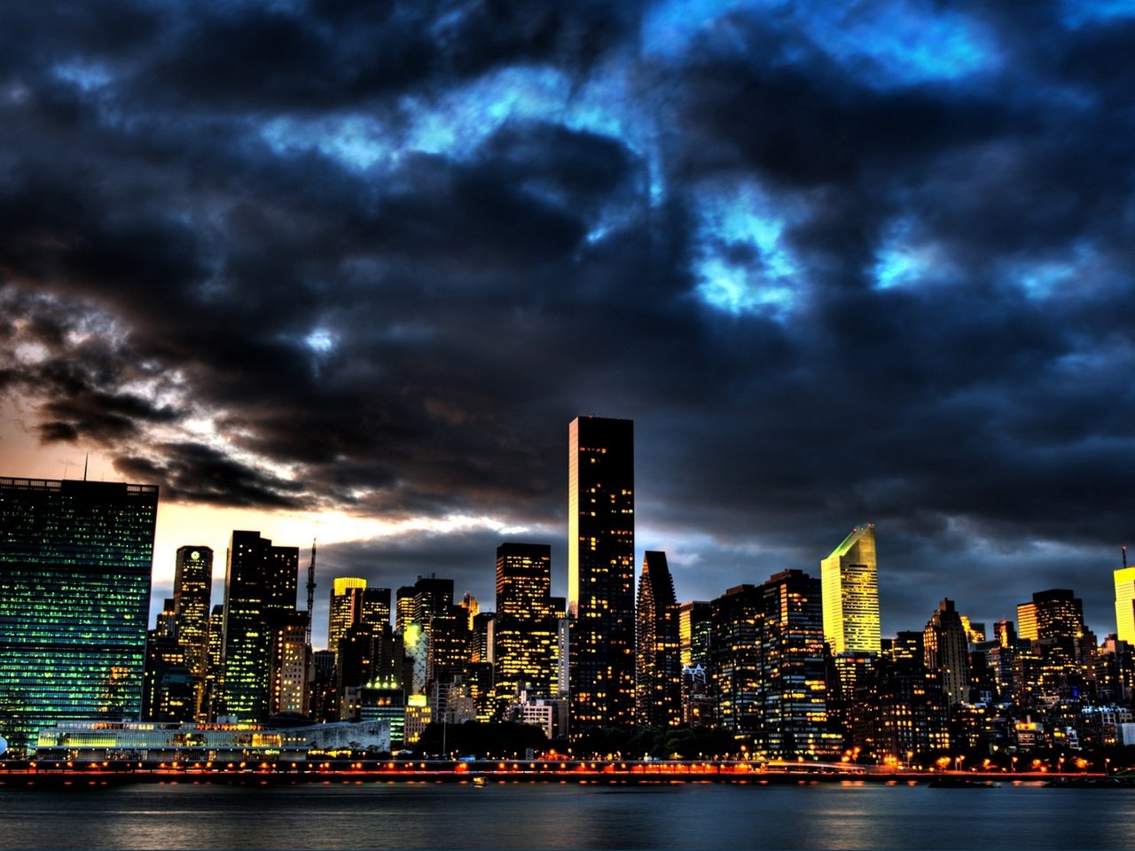 Обои тучи, город, небоскребы, дома, нью-йорк, здания, clouds, the city, skyscrapers, home, new york, building разрешение 1920x1080 Загрузить