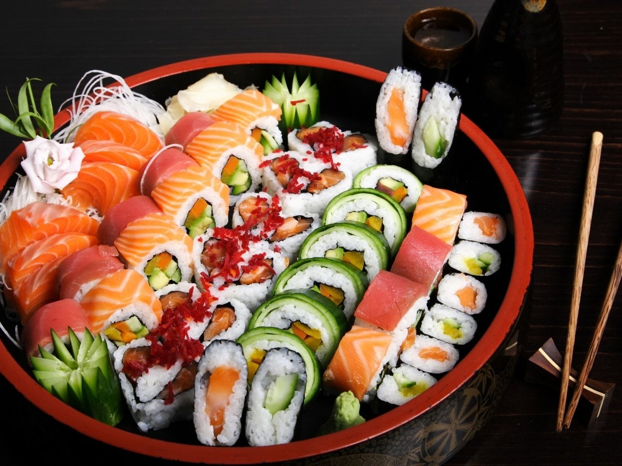 Обои рыба, рис, суши, роллы, морепродукты, японская кухня, fish, figure, sushi, rolls, seafood, japanese cuisine разрешение 1920x1200 Загрузить