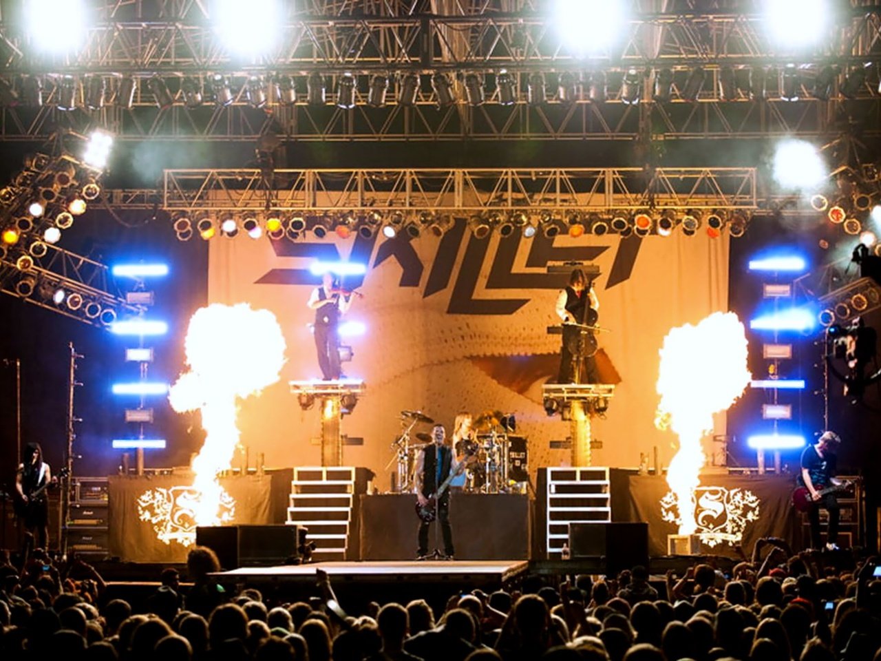 Обои группа, концерт, skillet, group, concert разрешение 2000x1331 Загрузить