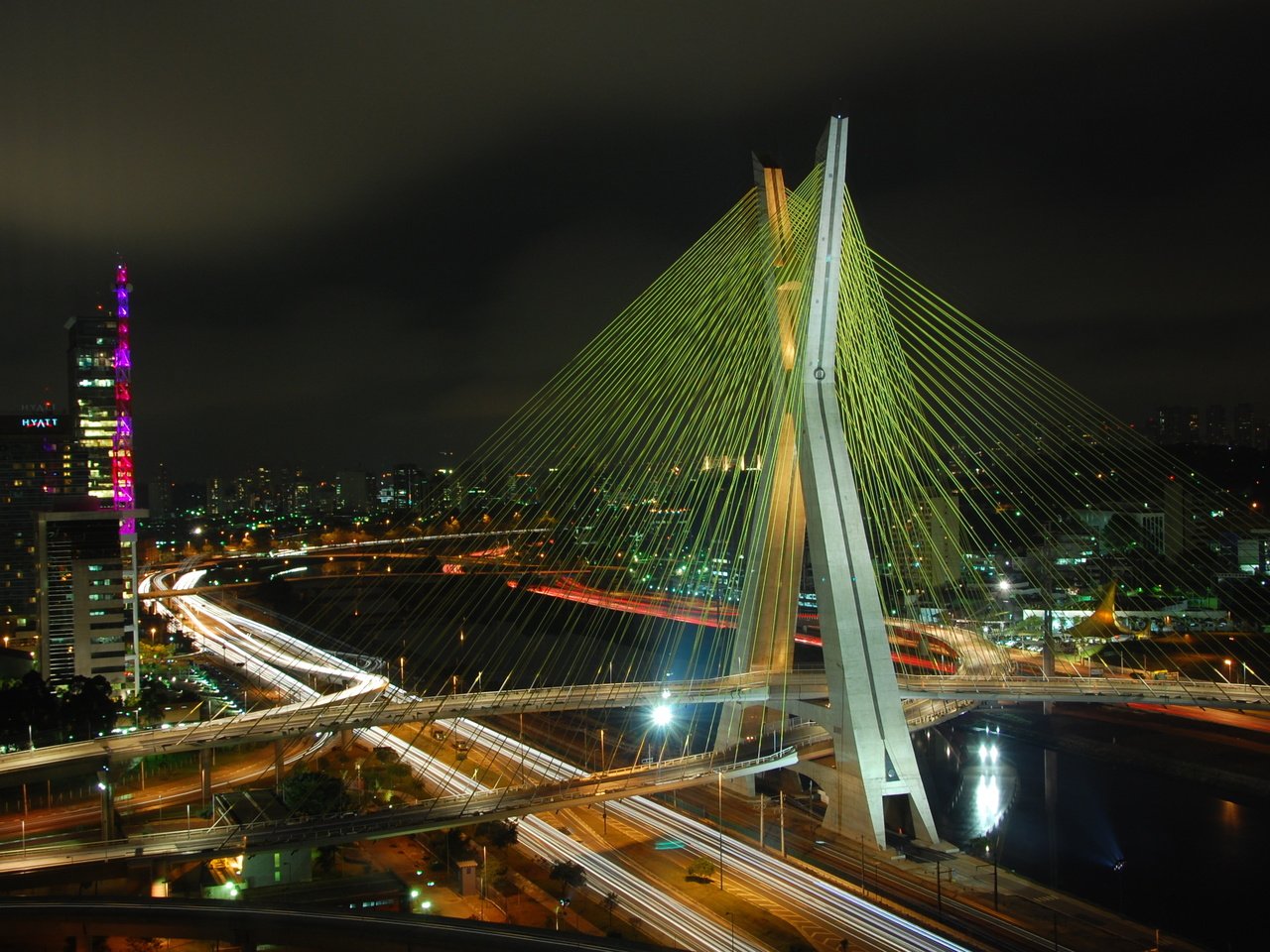 Обои ночь, огни, мост, город, бразилия, развязка, сан-паулу, night, lights, bridge, the city, brazil, interchange, sao paulo разрешение 3008x2000 Загрузить