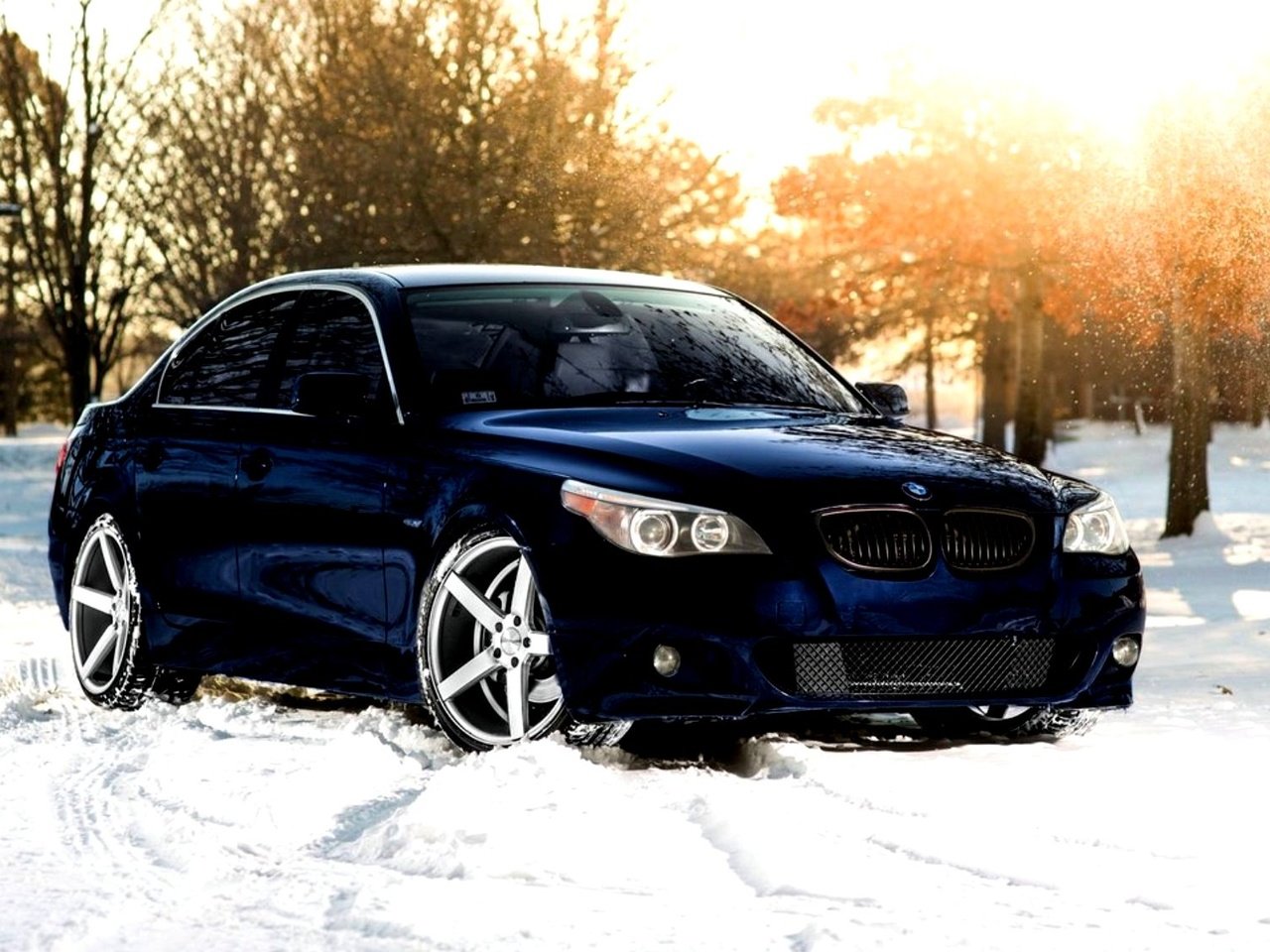 Обои снег, зима, бмв, snow, winter, bmw разрешение 2000x1125 Загрузить