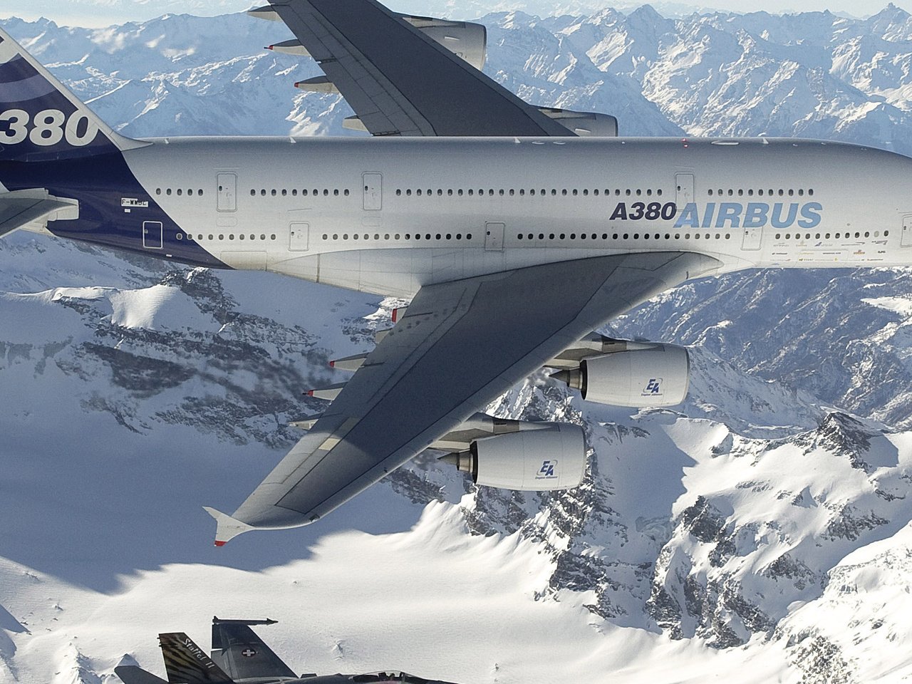 Обои airbus, a380, polyot, обьлака, oblaka разрешение 6048x1280 Загрузить