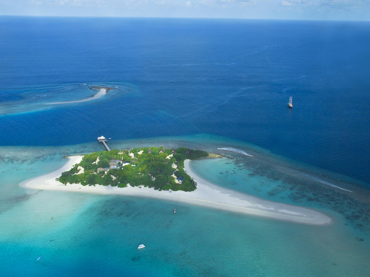 Обои тропики, мальдивы, tropics, the maldives разрешение 2400x1607 Загрузить