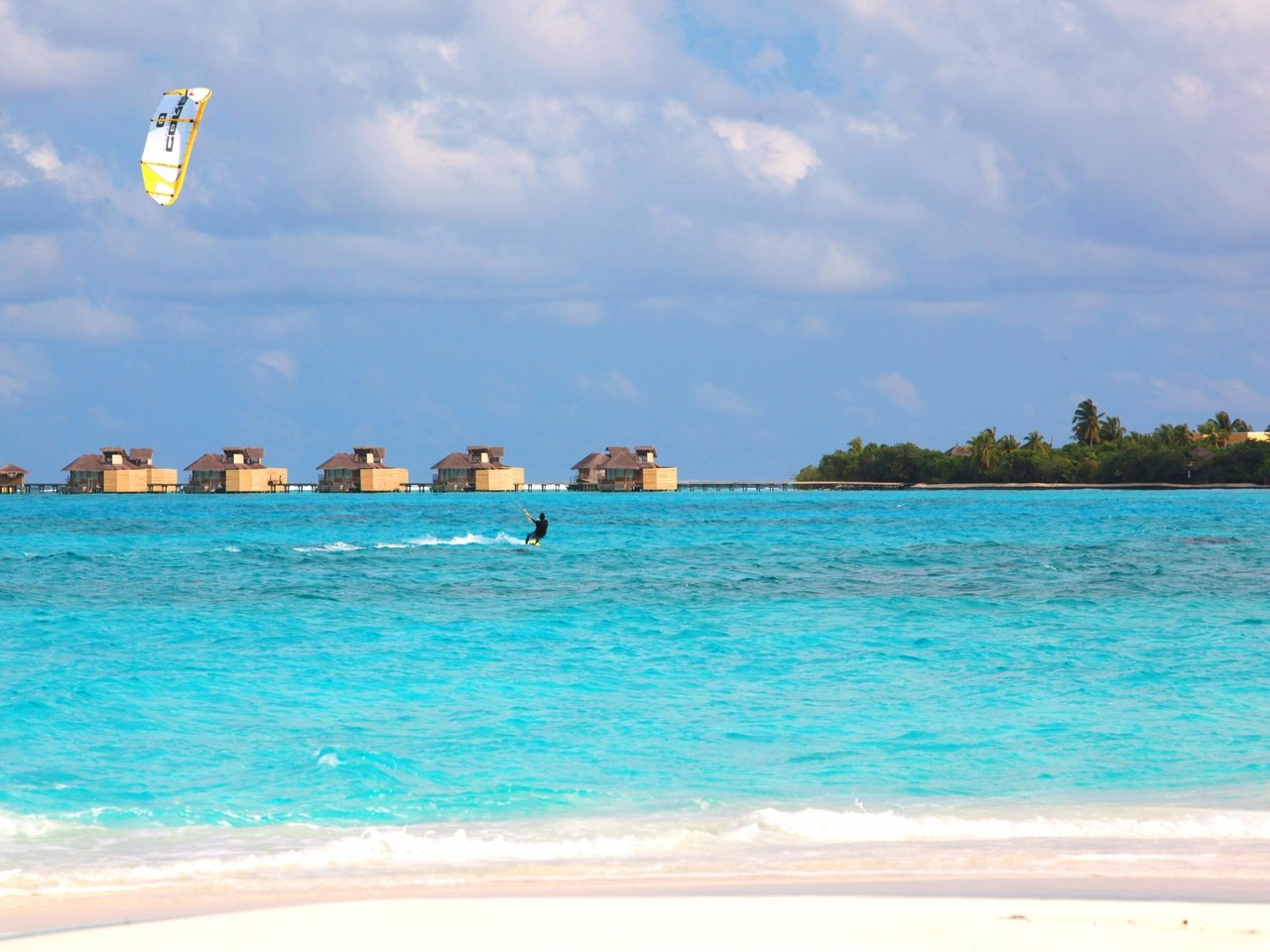 Обои пляж, тропики, мальдивы, кайтсёрфинг, beach, tropics, the maldives, kitesurfing разрешение 3508x2339 Загрузить