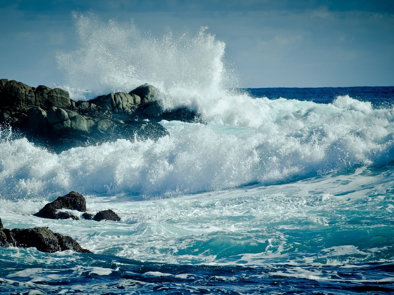 Обои вода, природа, камни, берег, волны, океан, water, nature, stones, shore, wave, the ocean разрешение 2560x1600 Загрузить