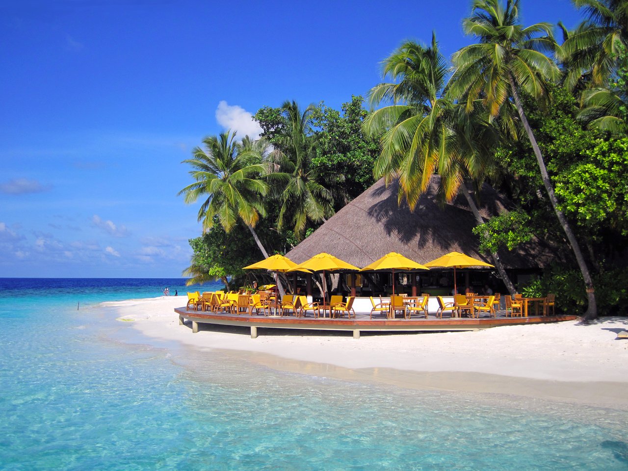 Обои море, пляж, остров, курорт, тропики, мальдивы, sea, beach, island, resort, tropics, the maldives разрешение 3202x2380 Загрузить