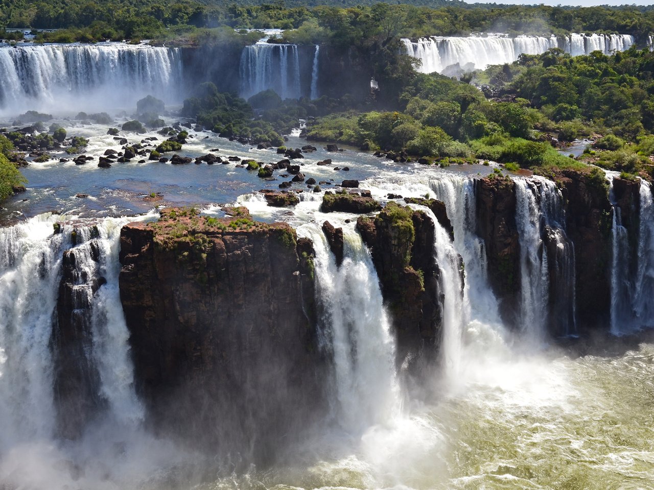 Обои водопад, в о д о п а д ы игуасу, waterfall, n o p a d s iguazu разрешение 1920x1080 Загрузить