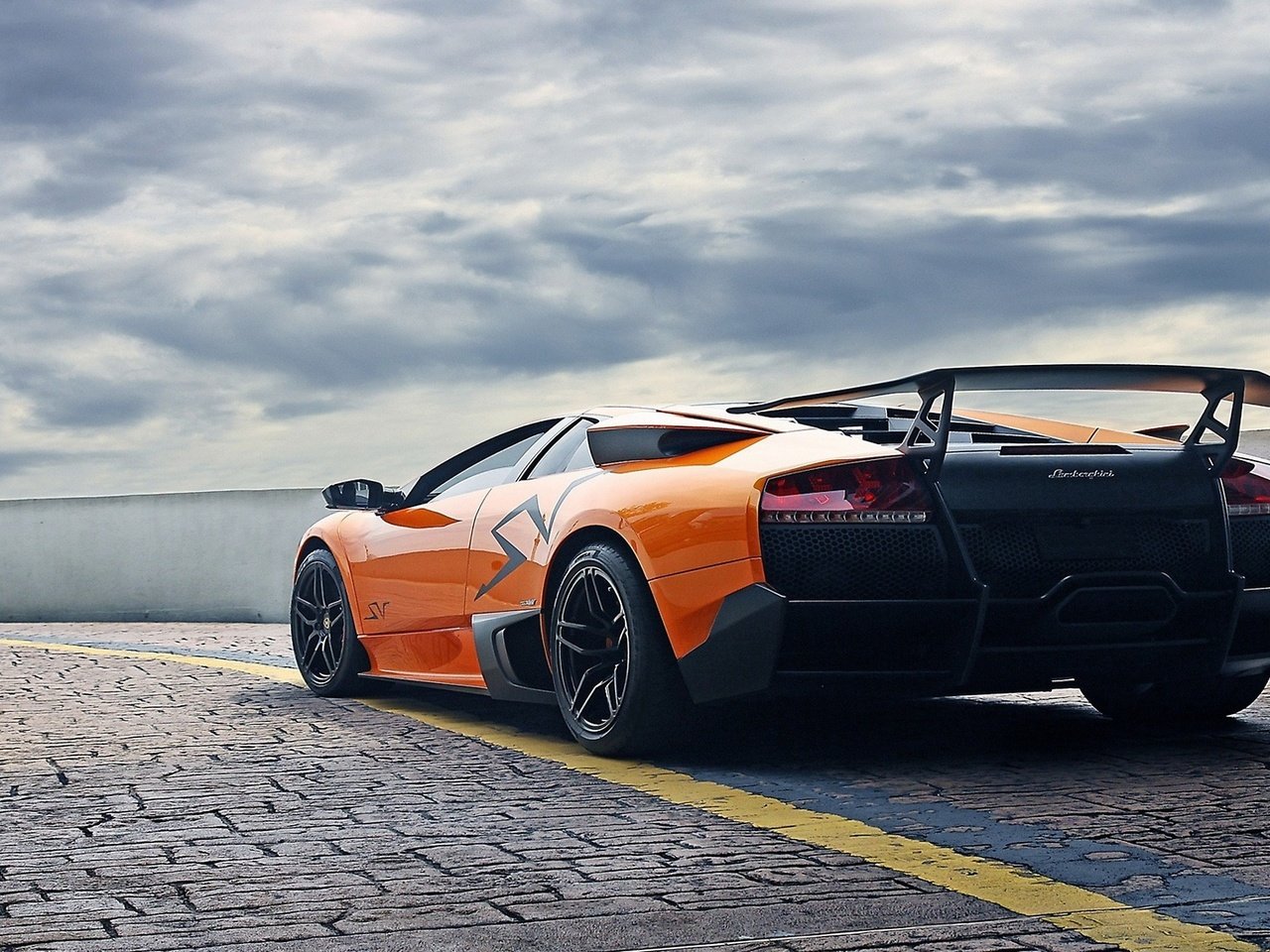 Обои lamborghini murcielago lp670-4 sv разрешение 2560x1440 Загрузить