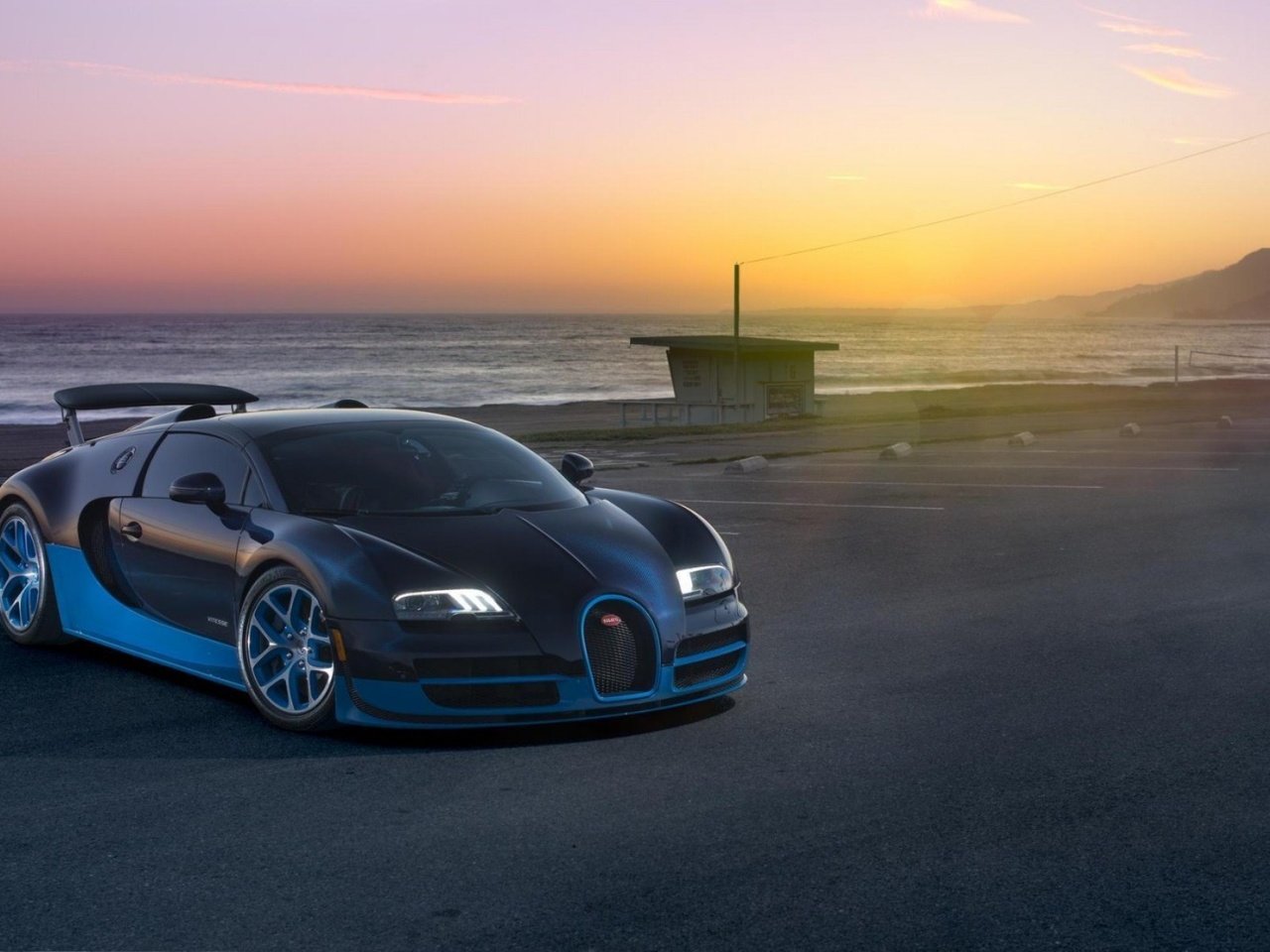 Bugatti Veyron синяя асфальт скачать