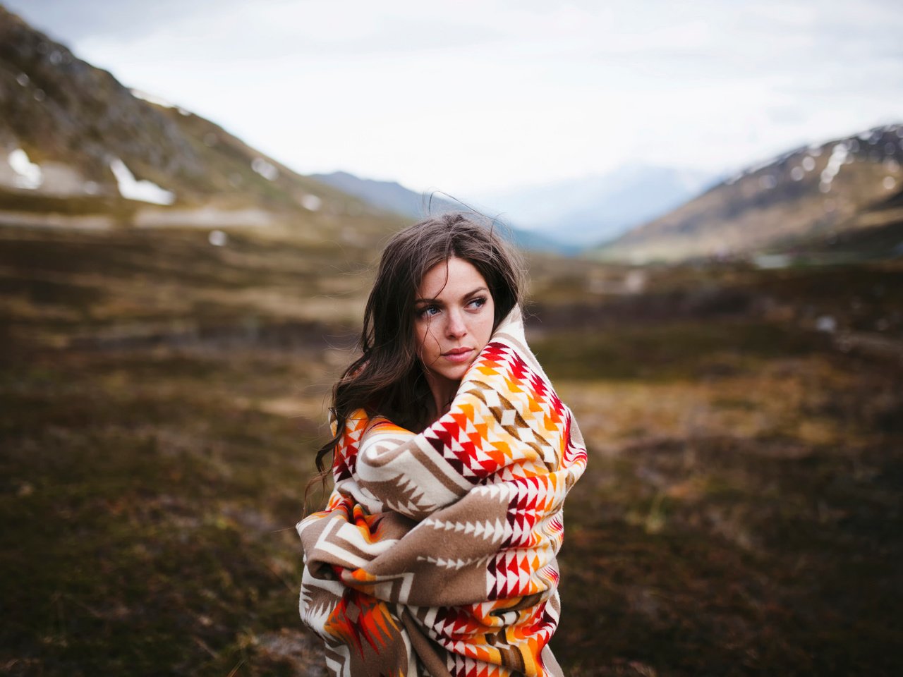 Обои девушка, холод, аляска, anna thomas, safe and sound, hatcher pass, girl, cold, alaska разрешение 2048x1365 Загрузить