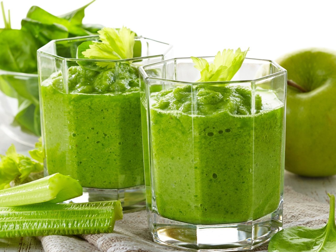 Обои фрукты, овощи, fruits, сок, green smoothies, cтекло, fruit, vegetables, juice, glass разрешение 3840x2160 Загрузить