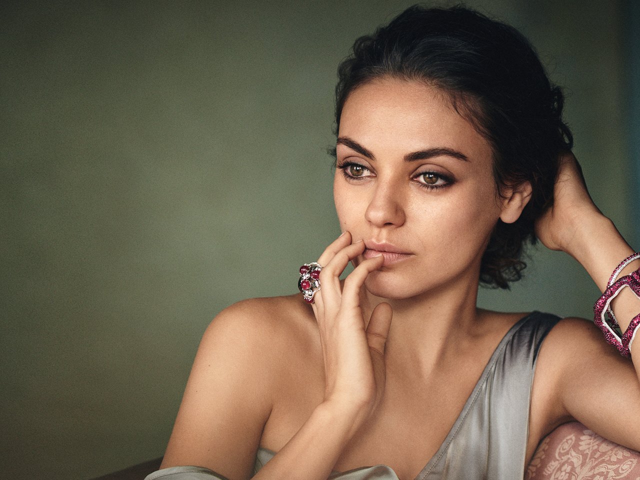 Обои девушка, портрет, актриса, мила кунис, girl, portrait, actress, mila kunis разрешение 1920x1200 Загрузить