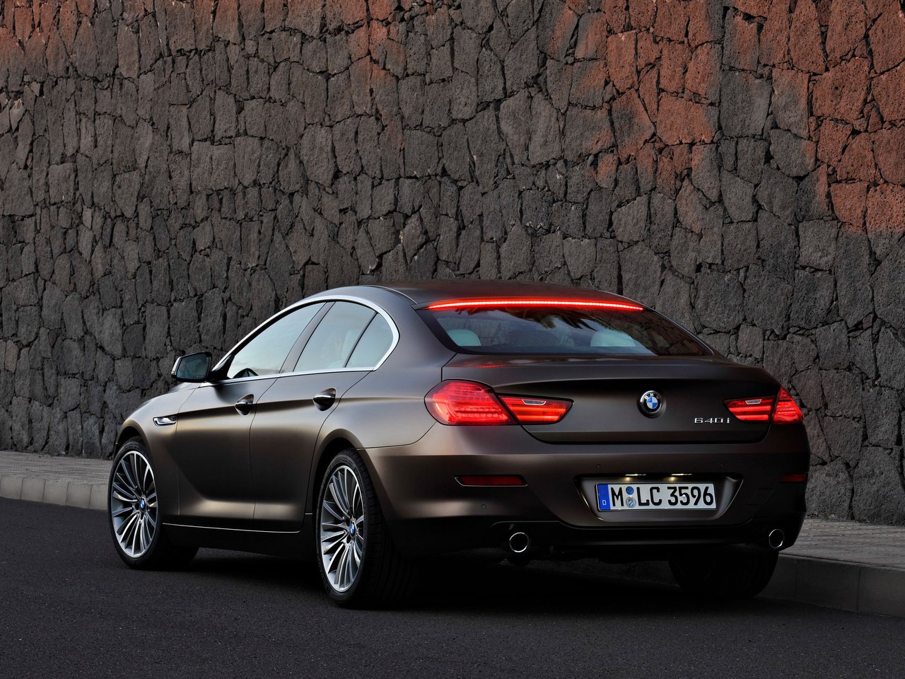 Обои машина, коричневая, автомобиль, бмв, 2013 bmw 6-series gran coupe, machine, brown, car, bmw разрешение 2400x1600 Загрузить