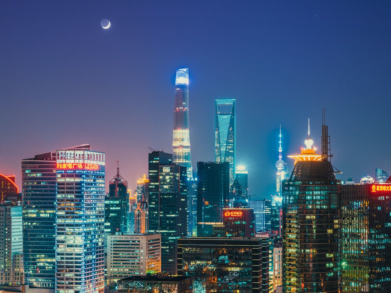 Обои небо, oriental pearl tower, ночь, огни, горизонт, луна, шанхай, китай, shanghai tower, shanghai world financial center, the sky, night, lights, horizon, the moon, shanghai, china разрешение 1920x1141 Загрузить