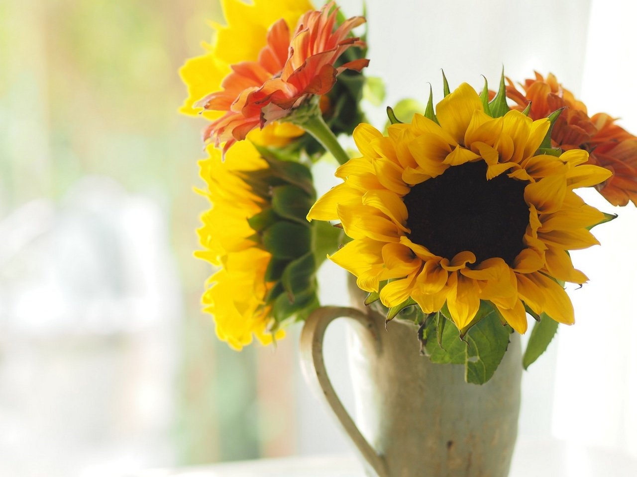 Обои цветы, букет, подсолнухи, ваза,  цветы, flowers, bouquet, sunflowers, vase разрешение 1920x1200 Загрузить