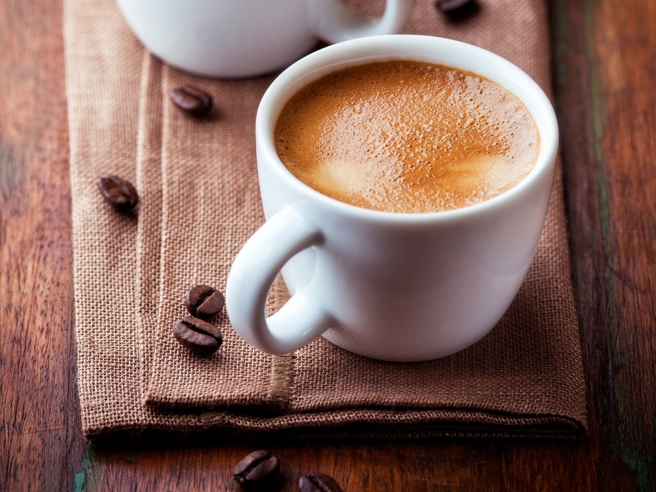 Обои кофе, чашка, кубок, зерна кофе, кофе в зернах, coffee, cup, coffee beans, coffee bean разрешение 2560x1600 Загрузить