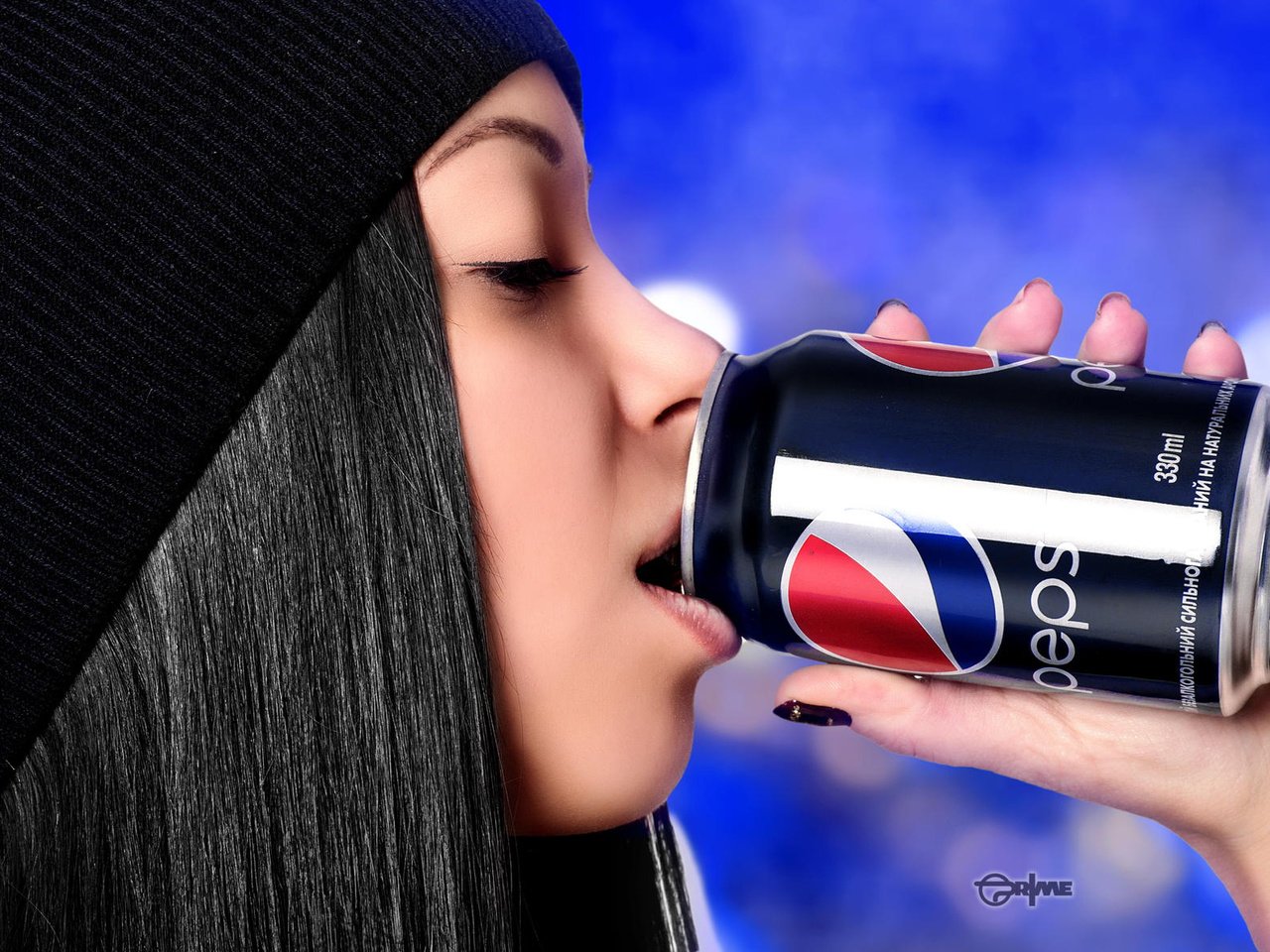 Обои девушка, фотограф, губы, шапка, жажда, банка, личико, alexander prime, пепси, pepsi, girl, photographer, lips, hat, thirst, bank, face разрешение 2048x1184 Загрузить