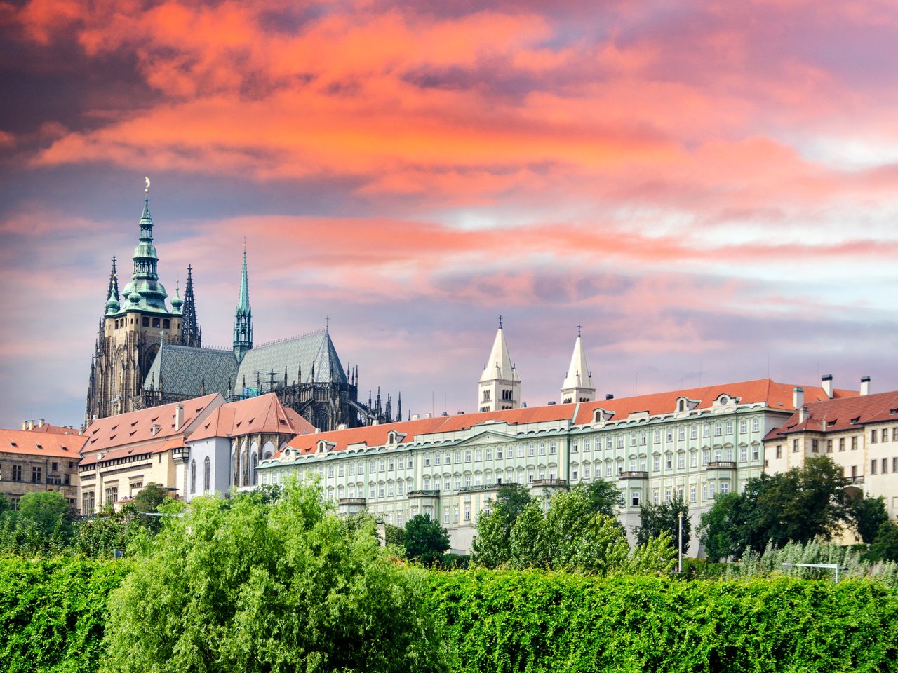 Обои небо, фото, город, дома, прага, чехия, the sky, photo, the city, home, prague, czech republic разрешение 3000x2250 Загрузить