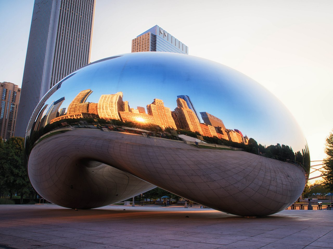 Обои отражение, чикаго, иллиноис, миллениум парк, сhicago, монумент, spaceship earth, reflection, chicago, illinois, millennium park, monument разрешение 2048x1367 Загрузить