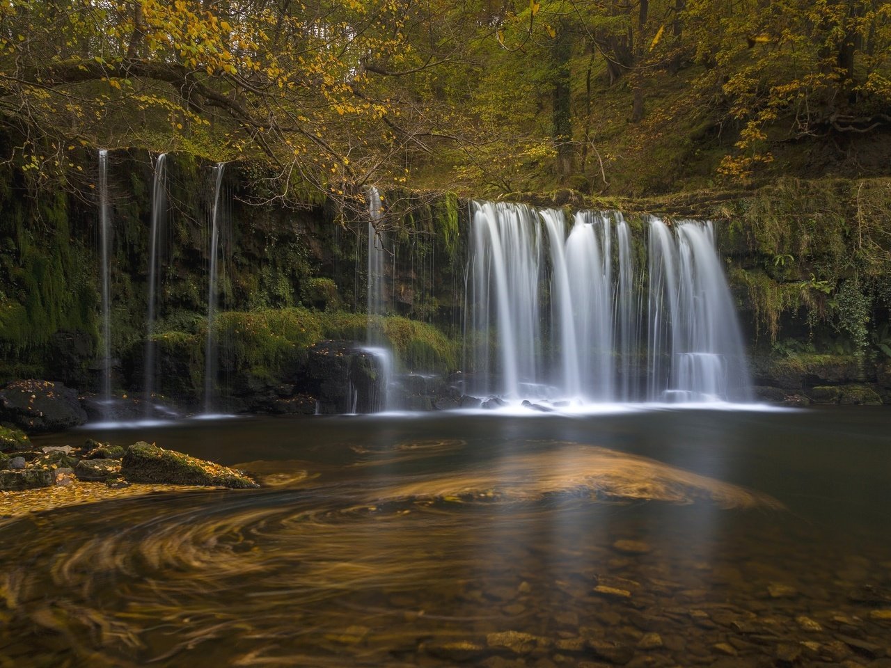 Обои вода, камни, лес, водопад, water, stones, forest, waterfall разрешение 2048x1303 Загрузить