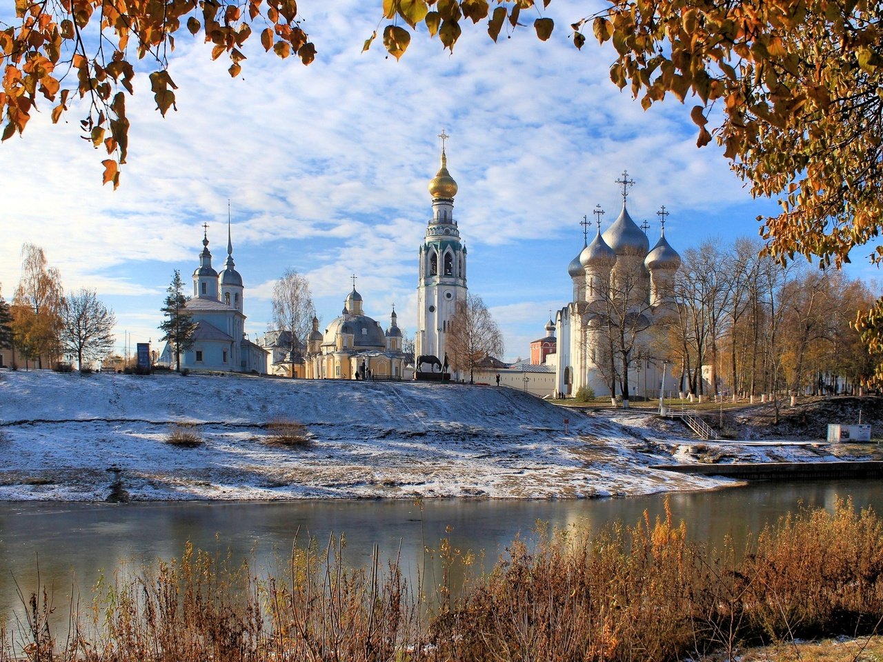 Обои река, пейзаж, осень, россия, церковь, вологда, river, landscape, autumn, russia, church, vologda разрешение 2500x1710 Загрузить