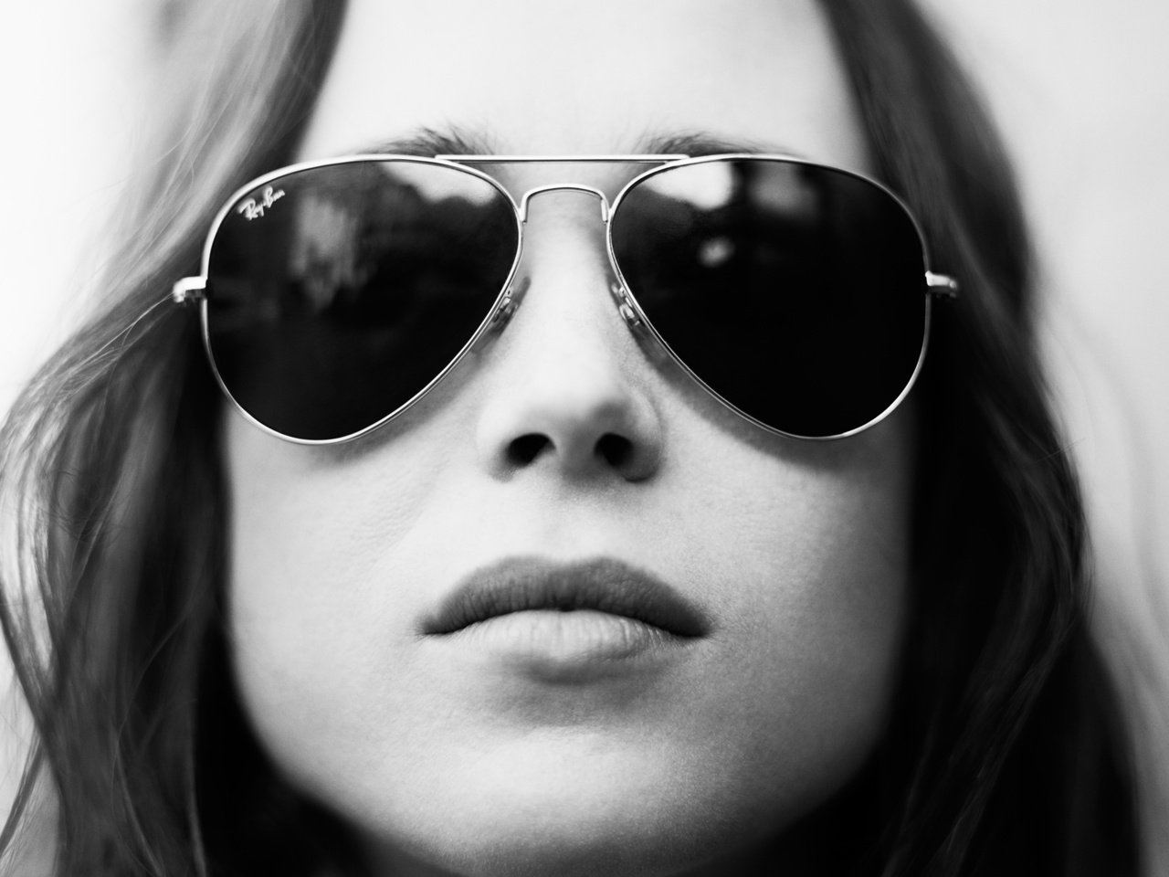 Обои девушка, очки, лицо, актриса, эллен пейдж, girl, glasses, face, actress, ellen page разрешение 2500x1667 Загрузить