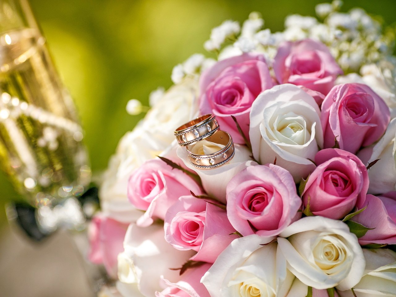Обои розы, букет, кольца, свадьба, шампанское, венчание, свадебный букет, роз, букеты, roses, bouquet, ring, wedding, champagne, wedding bouquet, bouquets разрешение 3307x2205 Загрузить