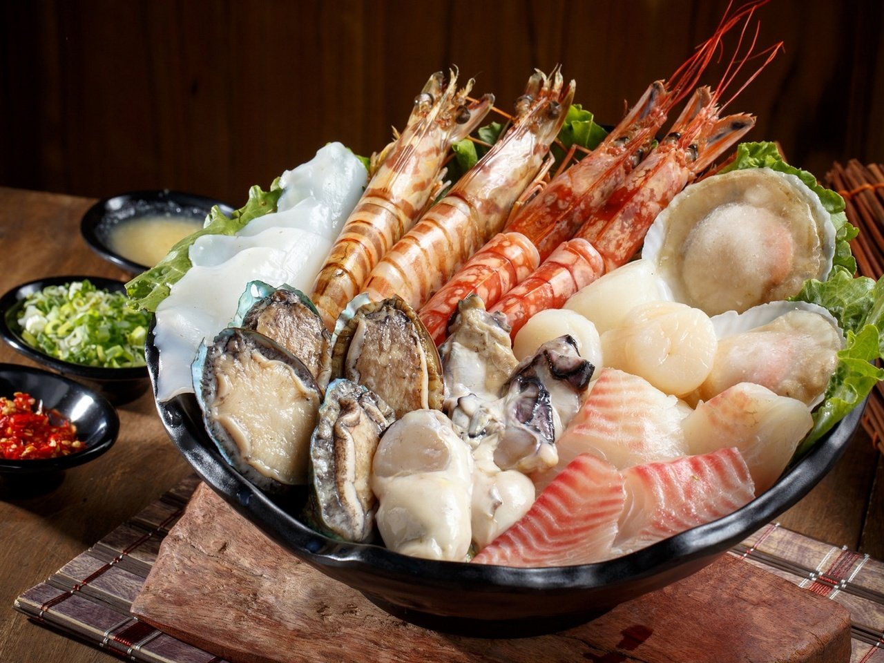 Обои рыба, морепродукты, креветки, моллюски, fish, seafood, shrimp, shellfish разрешение 1920x1279 Загрузить