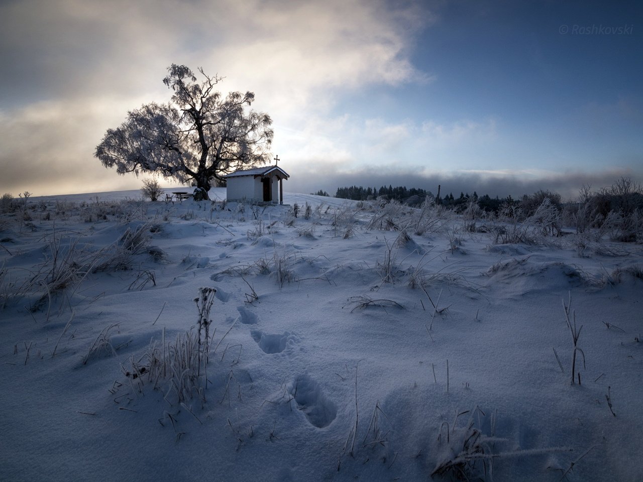 Обои снег, храм, зима, поле, snow, temple, winter, field разрешение 2048x1411 Загрузить