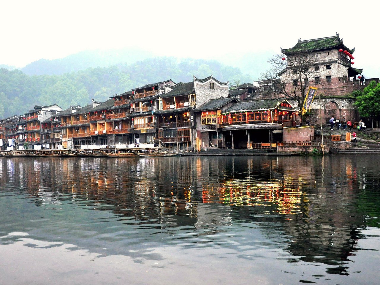 Обои лодки, дома, набережная, китай, fenghuang, boats, home, promenade, china разрешение 2048x1360 Загрузить