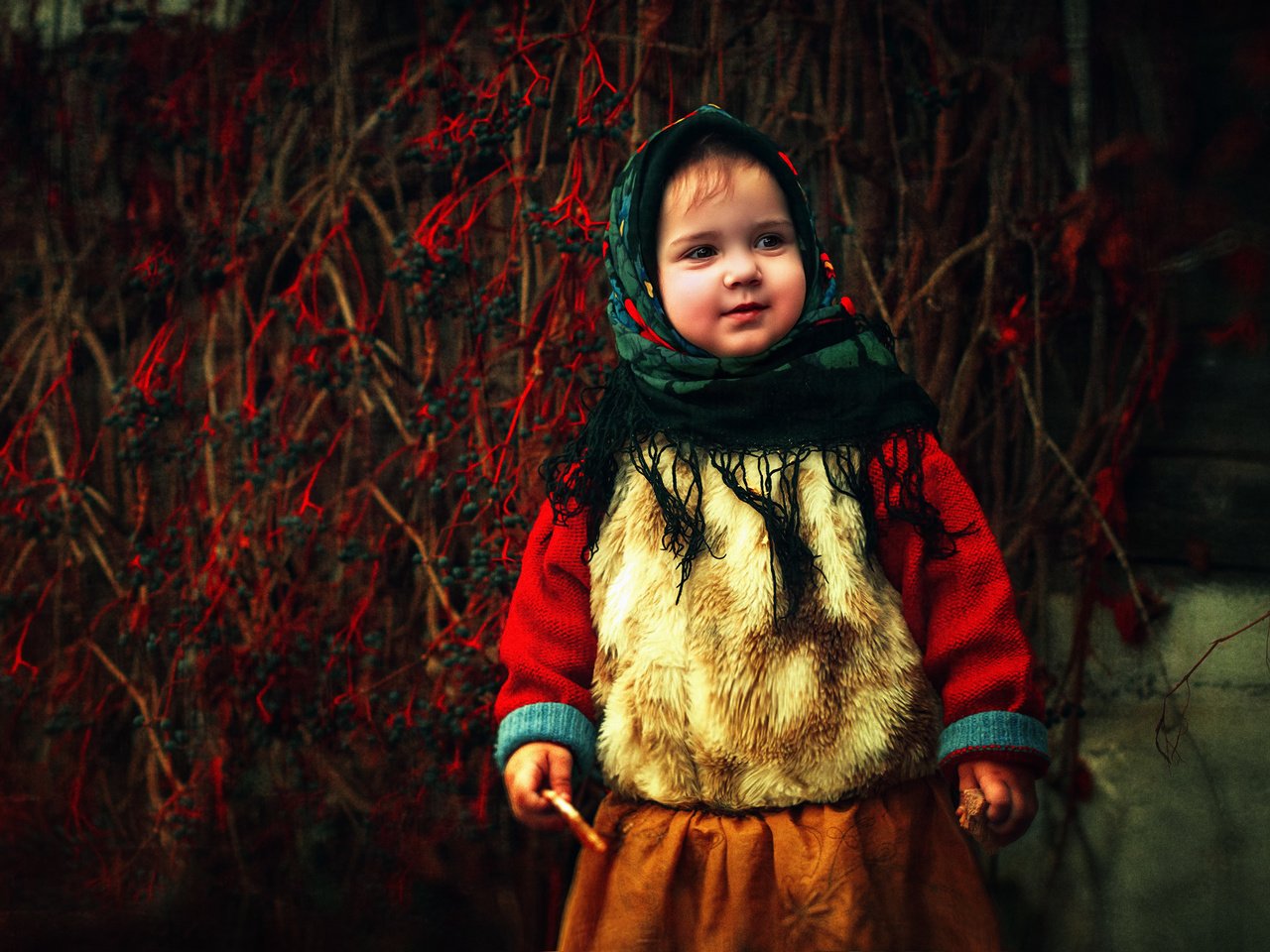 Обои природа, ветки, осень, дети, девочка, ягоды, ребенок, nature, branches, autumn, children, girl, berries, child разрешение 2000x1333 Загрузить