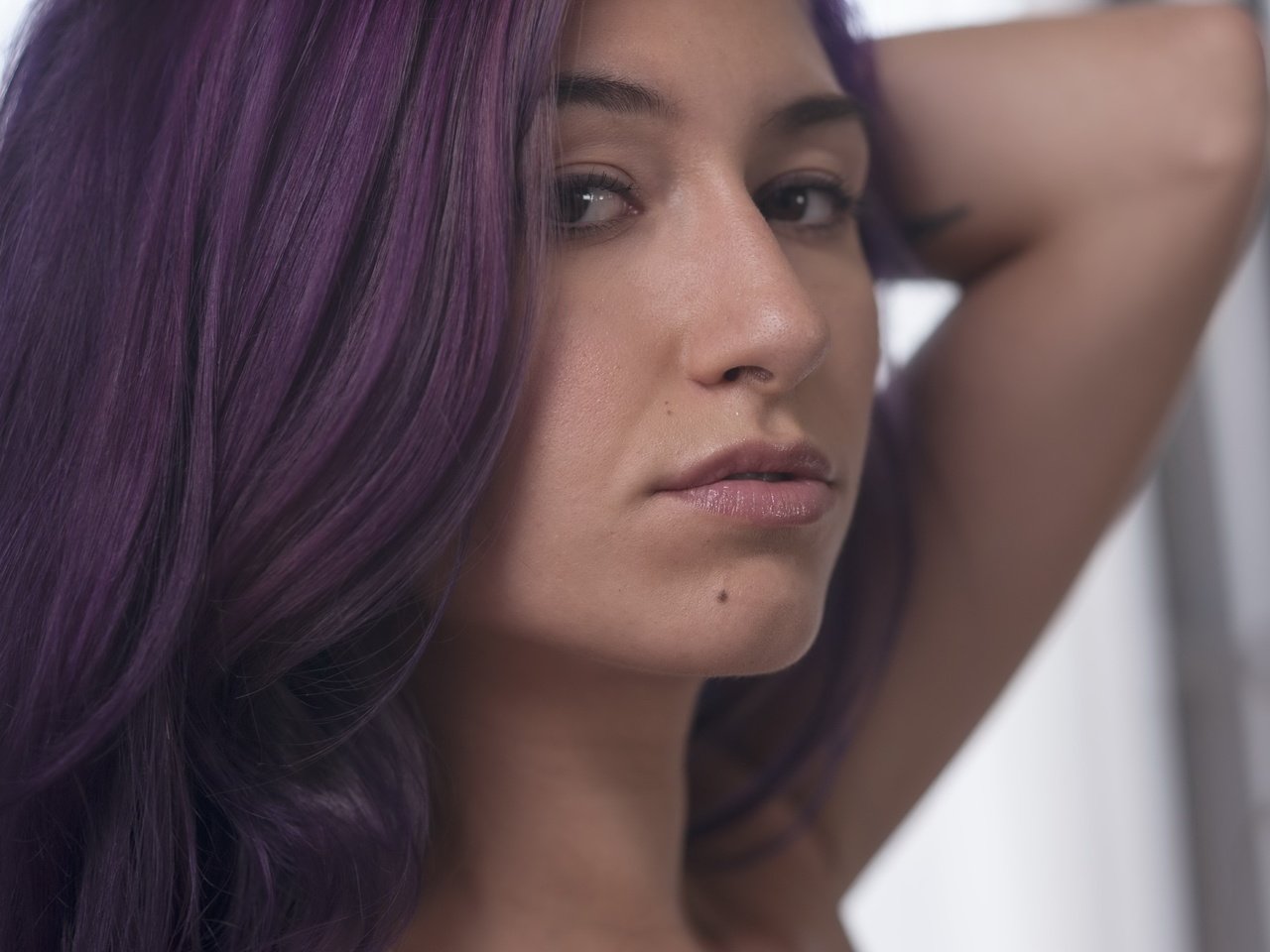 Обои девушка, модель, moon, фиолетовые волосы, girl, model, purple hair разрешение 4256x2832 Загрузить