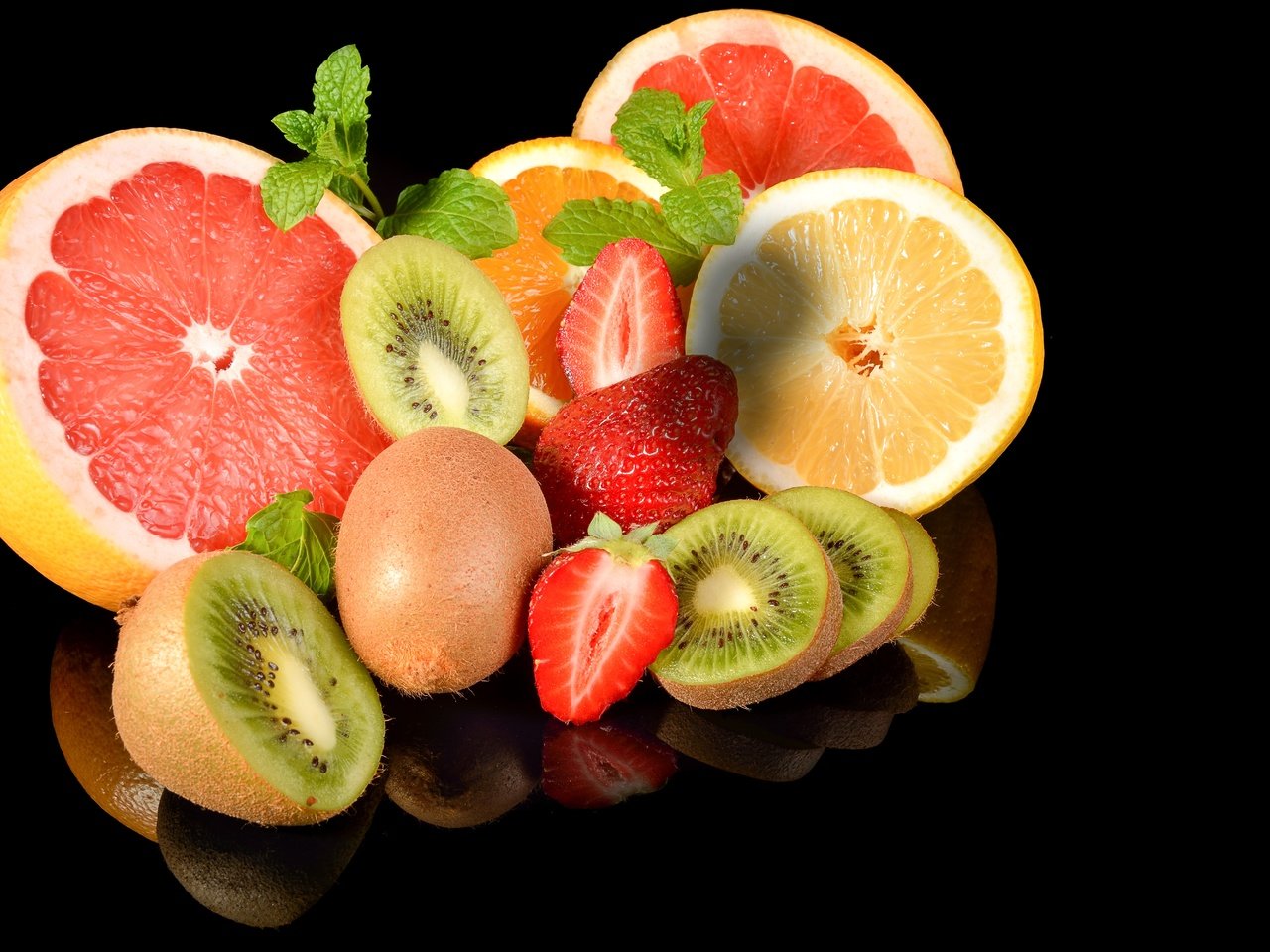 Обои ягода, фрукты, апельсины, клубника, черный фон, киви, грейпфруты, berry, fruit, oranges, strawberry, black background, kiwi, grapefruit разрешение 6000x4000 Загрузить