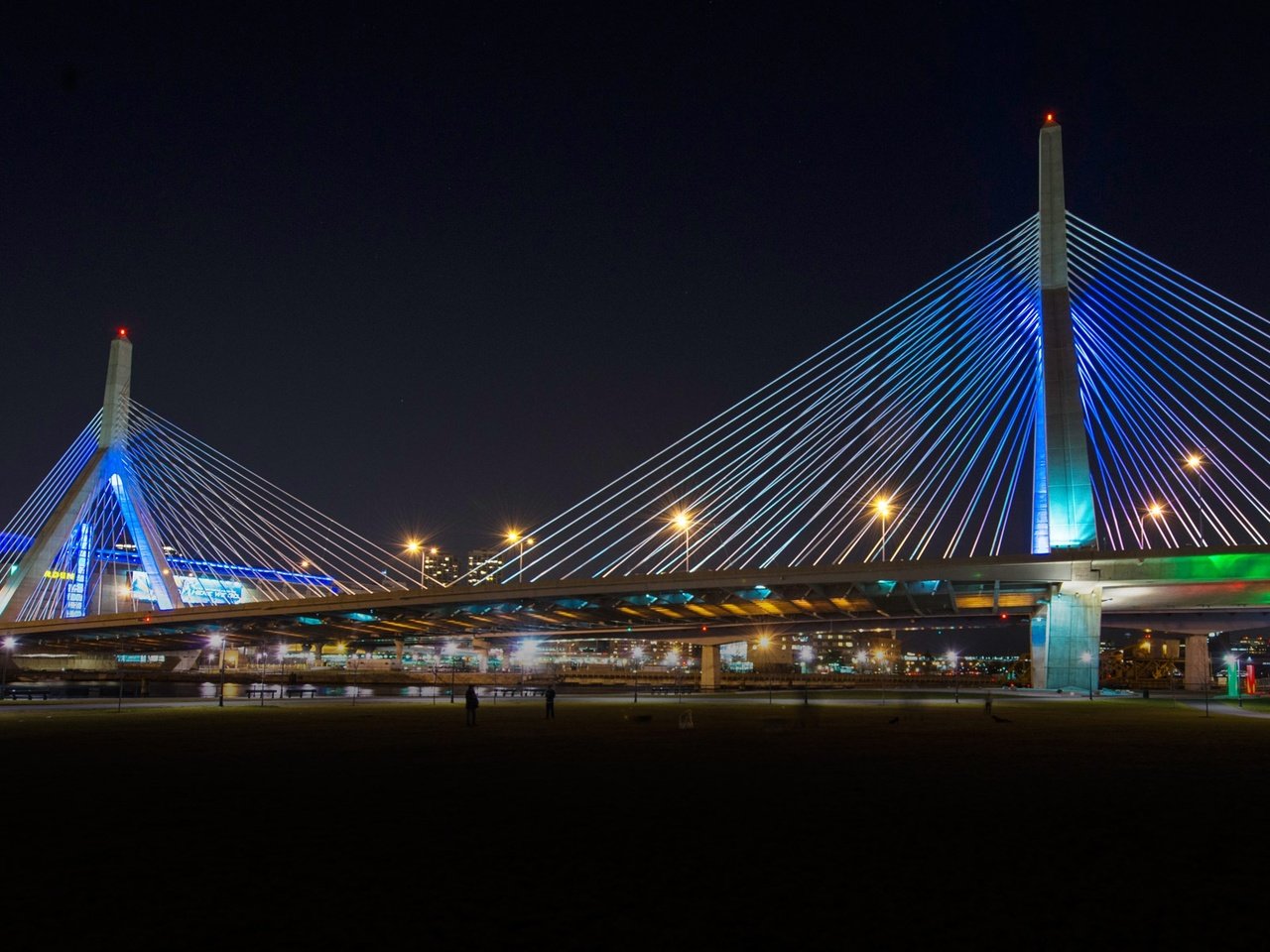 Обои ночь, огни, мост, сша, бостон, массачусетс, bunker hill bridge, night, lights, bridge, usa, boston, massachusetts разрешение 1920x1200 Загрузить