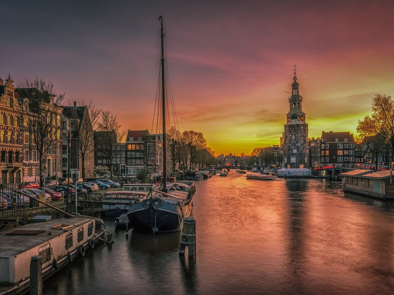 Обои закат, корабли, канал, набережная, нидерланды, амстердам, sunset, ships, channel, promenade, netherlands, amsterdam разрешение 2048x1295 Загрузить
