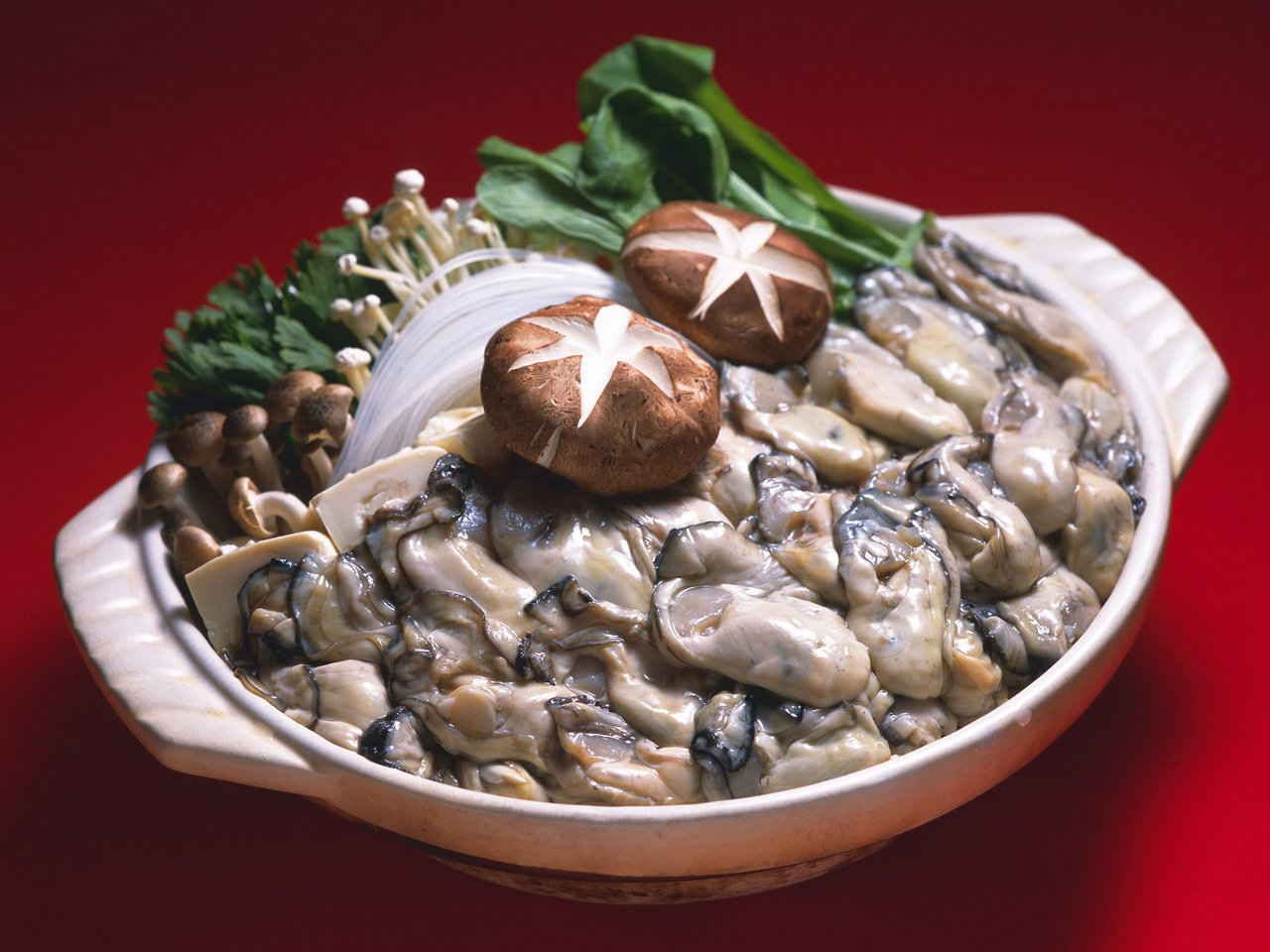 Обои зелень, грибы, морепродукты, моллюски, greens, mushrooms, seafood, shellfish разрешение 2560x1896 Загрузить