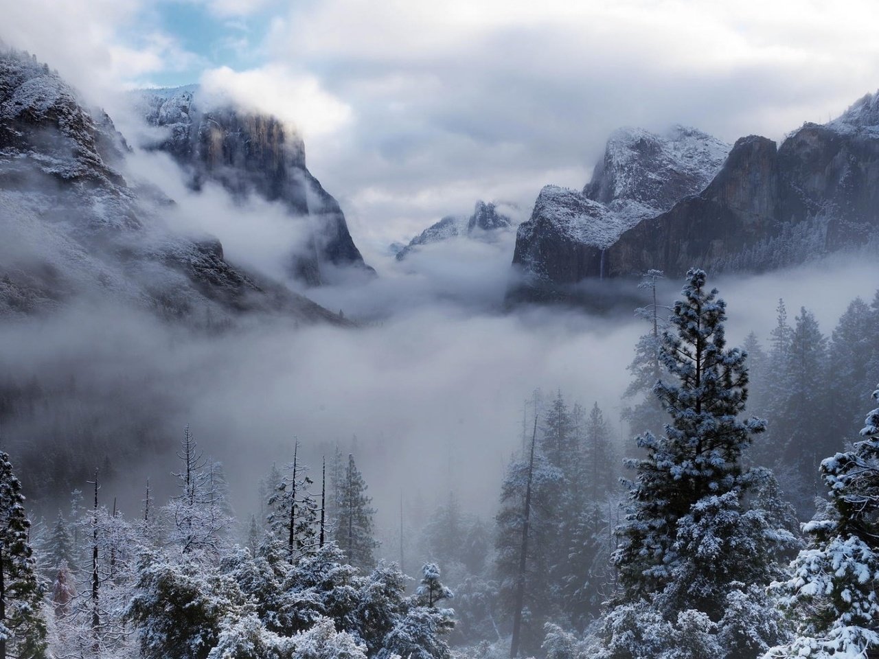 Обои горы, зима, туман, mountains, winter, fog разрешение 1920x1080 Загрузить