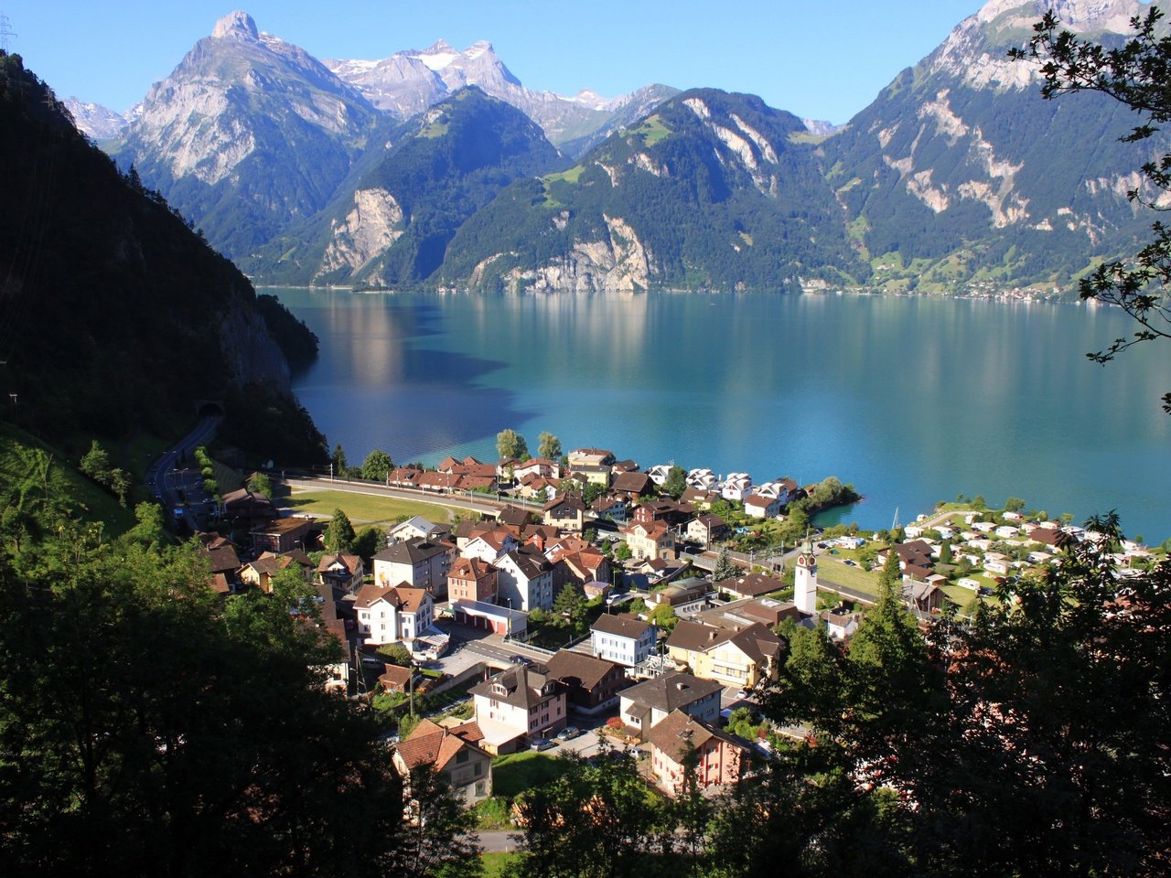 Обои озеро, горы, пейзаж, город, швейцария, morschach, lake, mountains, landscape, the city, switzerland разрешение 3072x2048 Загрузить