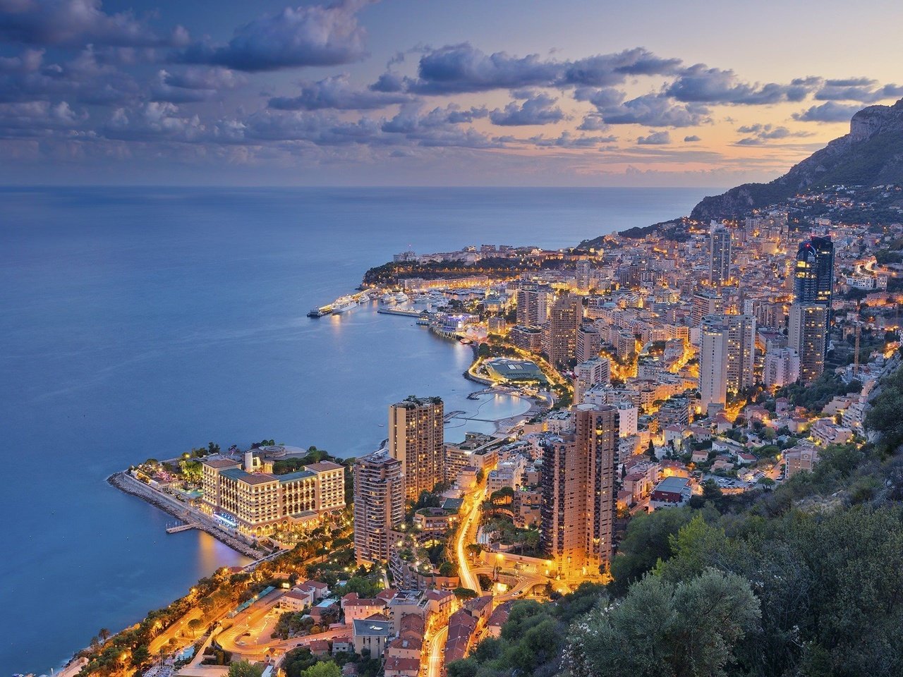 Обои город, небоскребы, лигурийское море, монако, the city, skyscrapers, the ligurian sea, monaco разрешение 2048x1365 Загрузить