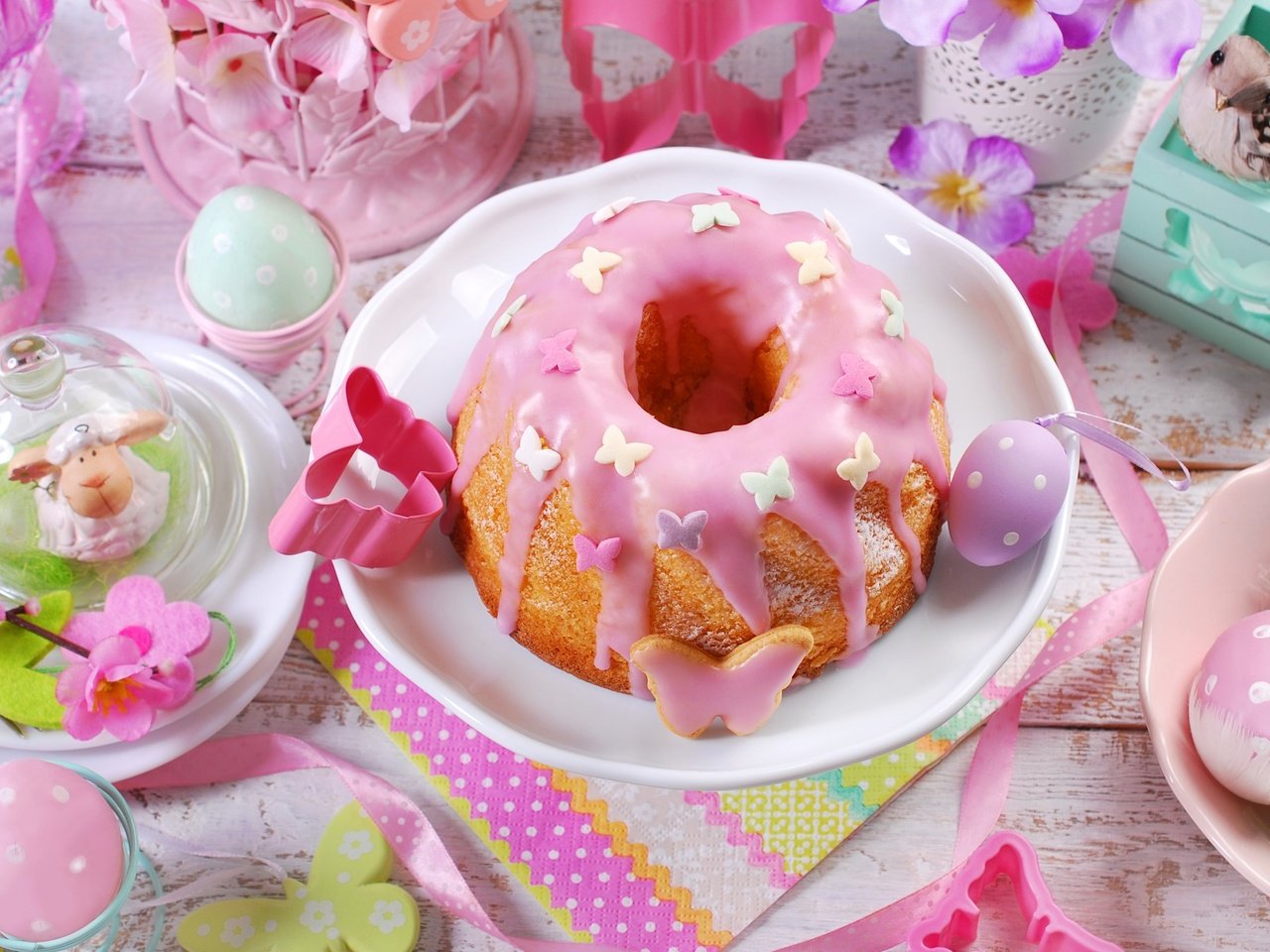 Обои цветы, весна, пасха, яйца, кулич, кекс, flowers, spring, easter, eggs, cake, cupcake разрешение 2880x1800 Загрузить