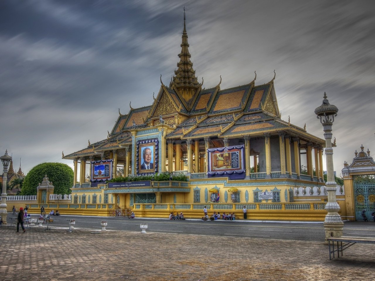 Обои дворец, камбоджа, пномпень, дворец короля, palace, cambodia, phnom penh, the palace of the king разрешение 1920x1262 Загрузить